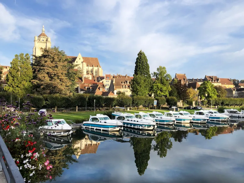 Ville de Dole, canal du Rhône au Rhin