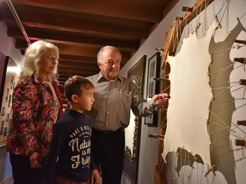 Espace du parchemin et du cuir
