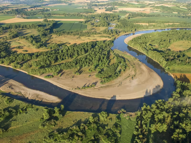 Réserve du val d'Allier entre Chatel-de-Neuvre et Moulins vu du ciel