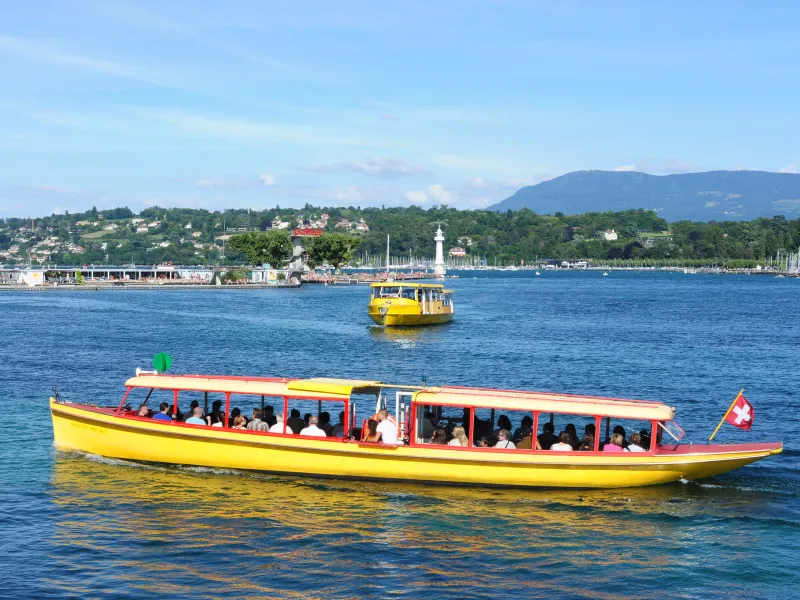 Bateaux sur le Léman à Genève