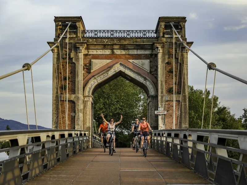 La passerelle sur la Saône, Trévoux