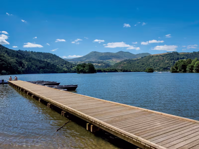 Lac Chambon et massif du Sancy