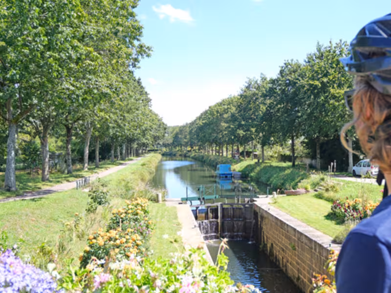 Sur le canal de Nantes à Brest