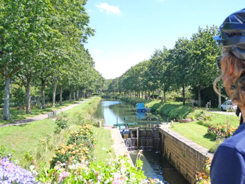 Sur le canal de Nantes à Brest