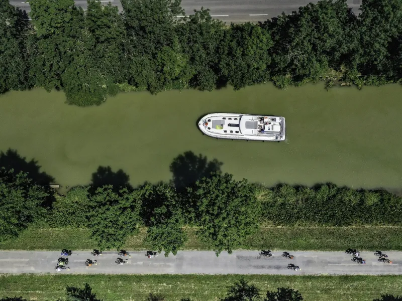 Le canal de Pont-de-Vaux