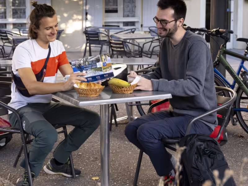 Pause déjeuner sur la St-Jacques à vélo via Vézelay