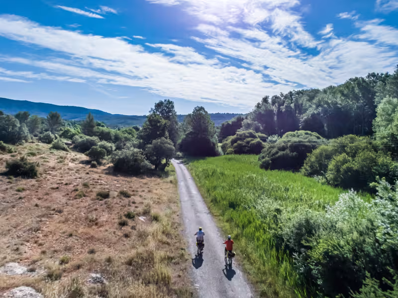 Petite route sur La Méditerranée à vélo - Jouques