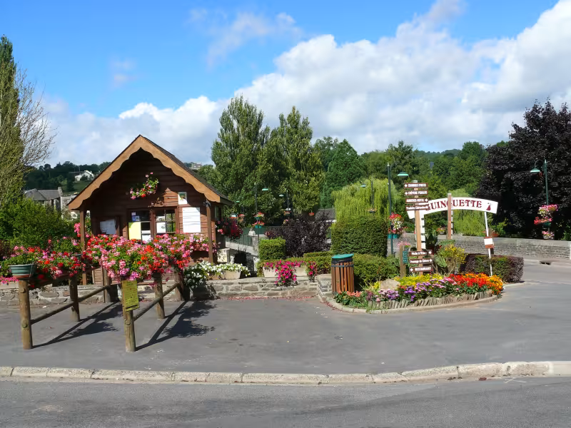 Pont d'Ouilly à vélo