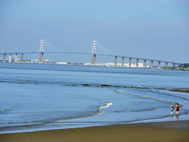 Vue sur le Pont de St-Nazaire