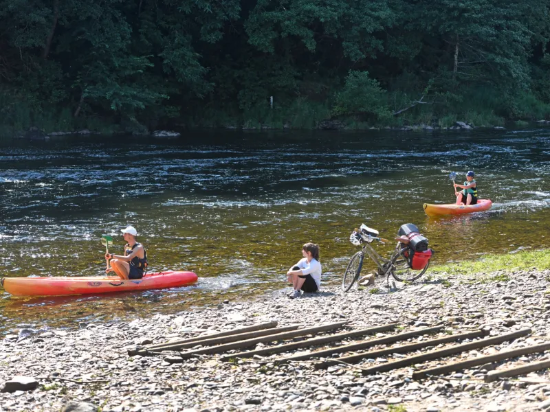 Port de Vieillevie sur la Vallée du Lot à vélo