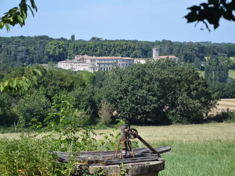 Vue du village de Poudenas