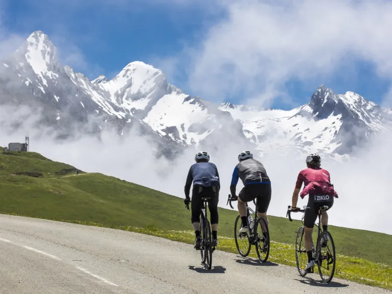 Route des cols et col de l'Aubisque