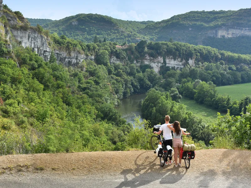 Surplomb sur la vallée de l'Aveyron