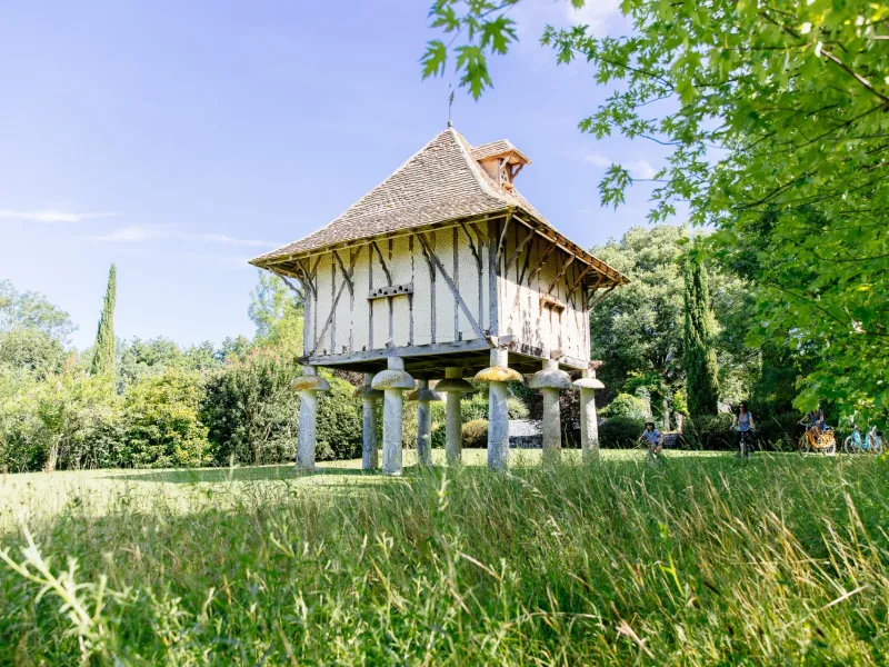 Le pigeonnier à La Sauvetat-du-Dropt