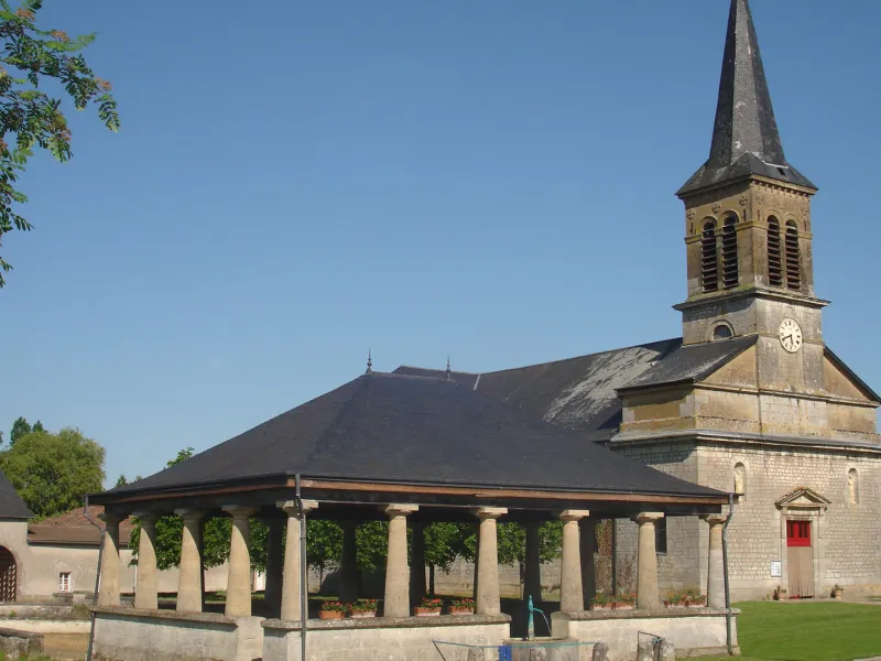 Stenay halles église et lavoir