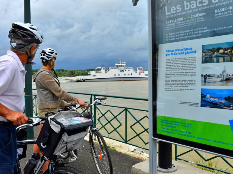 Traversée en bac au Pellerin - La Loire à vélo