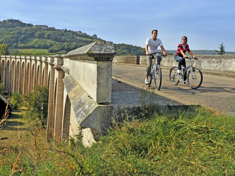 Le viaduc de Saint-Satur à vélo