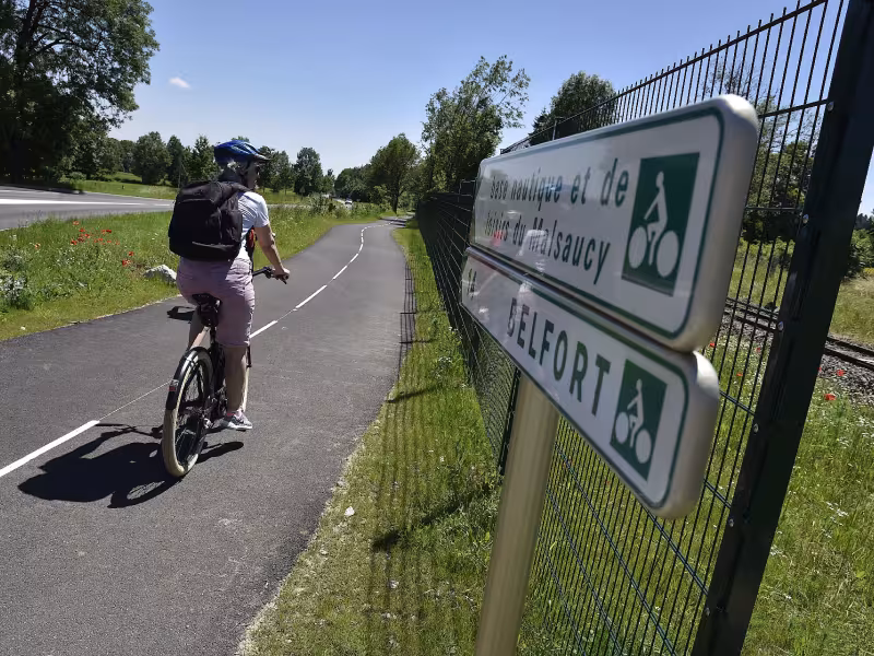 Panneaux sur la liaison cyclable entre Malsaucy et Giromagny