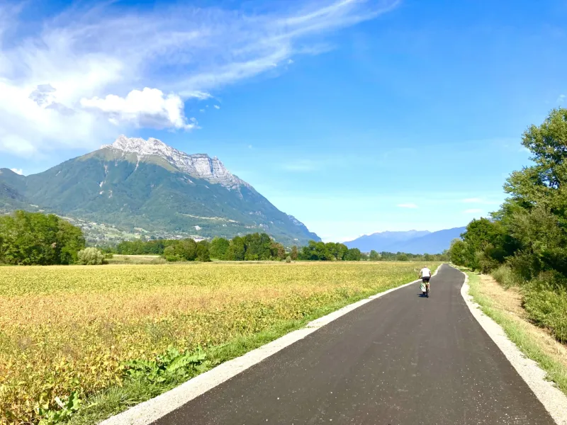 Voie verte et paysage lac d'Annecy