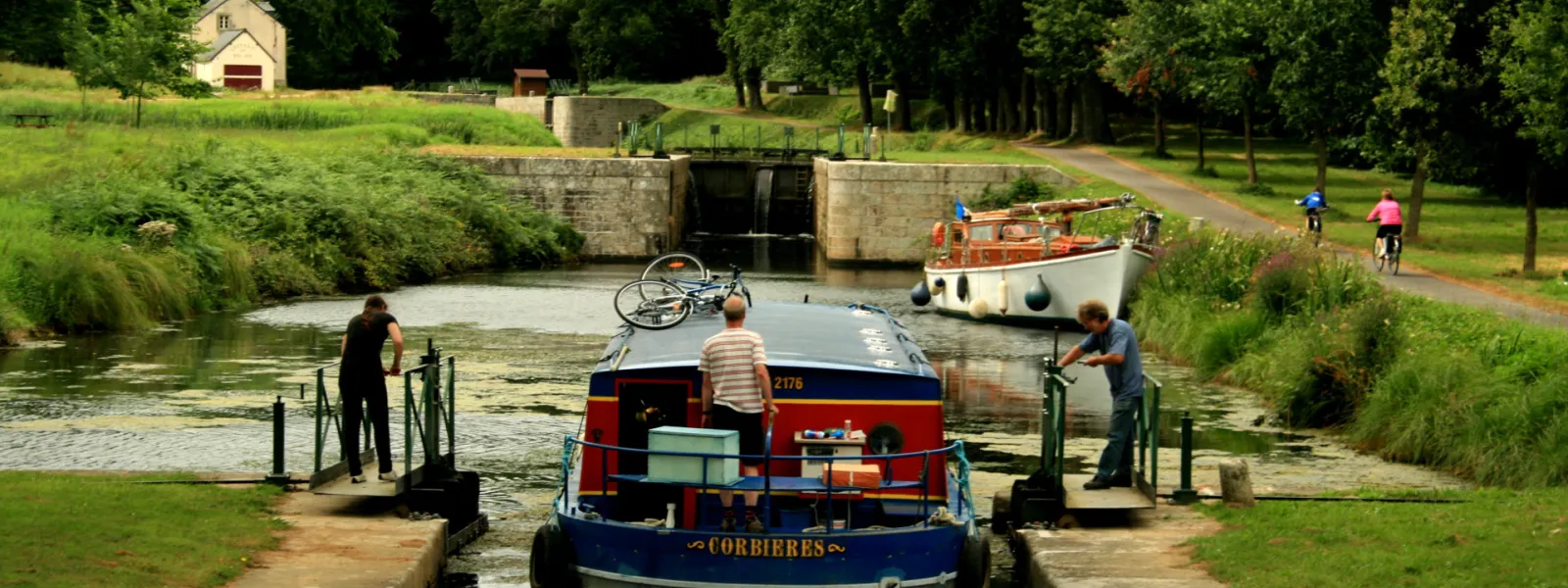 Bief de partage d'Hilvern sur le Canal de Nantes à Brest
