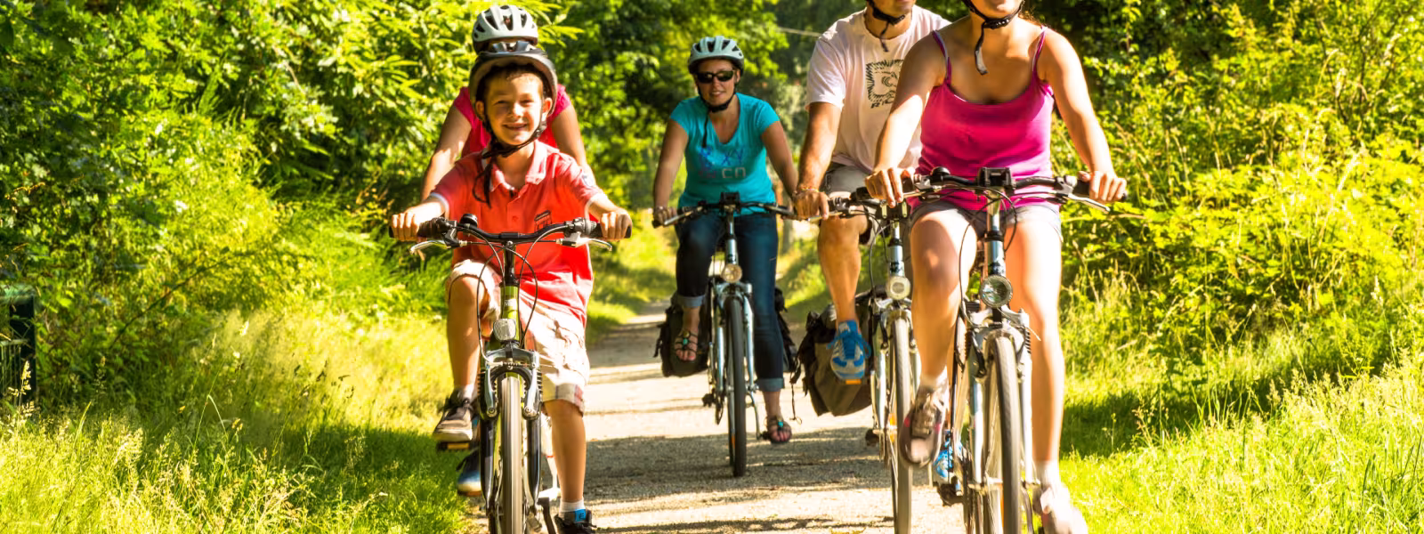 Voie verte à vélo en famille depuis Carhaix sur la V7 - Bretagne à vélo
