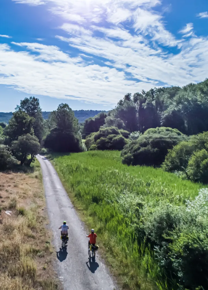 Jouques sur La Méditerranée à Vélo