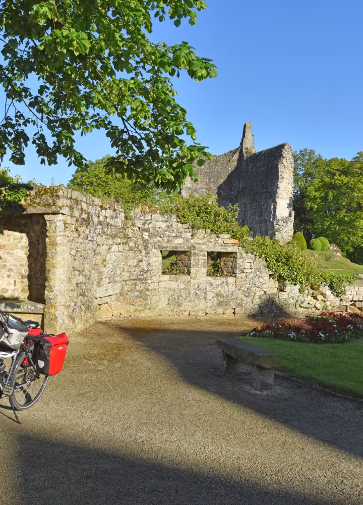 Arrivée à Domfront à vélo