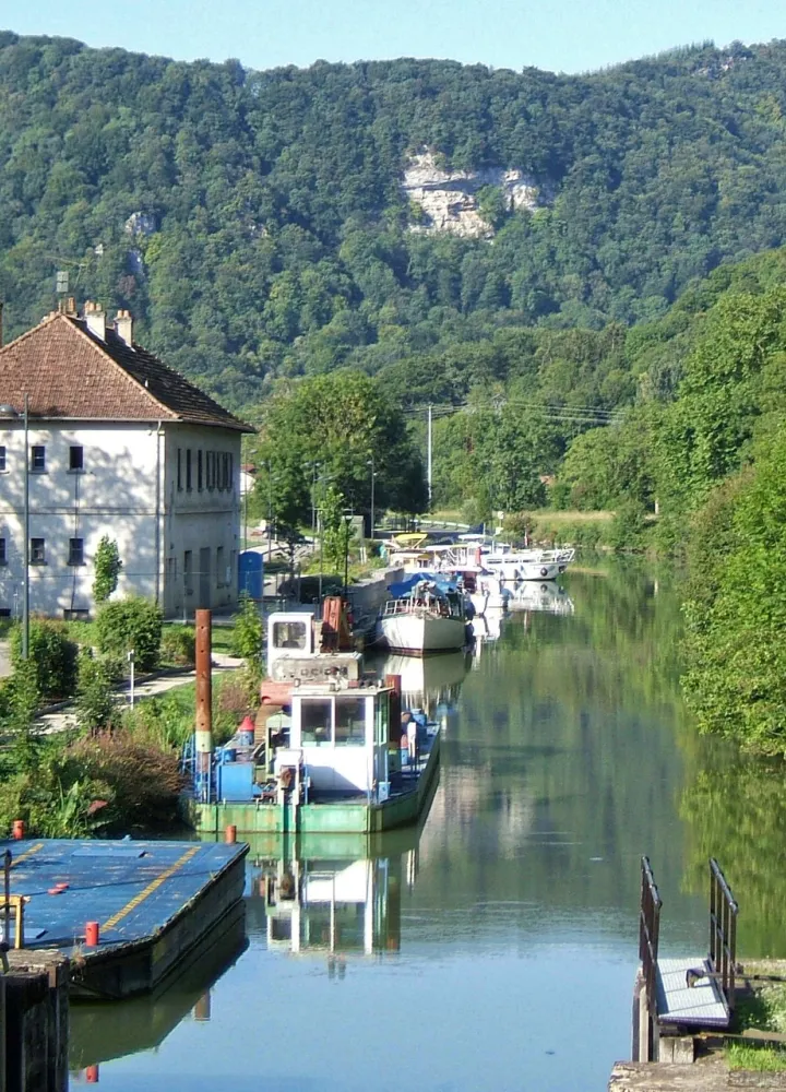 L'EuroVelo 6 entre Deluze et Baume-les-Dames