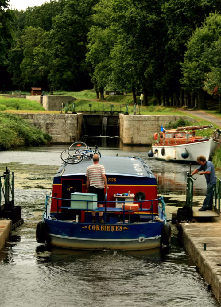 Bief de partage d'Hilvern sur le Canal de Nantes à Brest