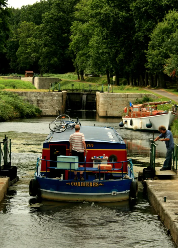 Bief de partage d'Hilvern sur le Canal de Nantes à Brest