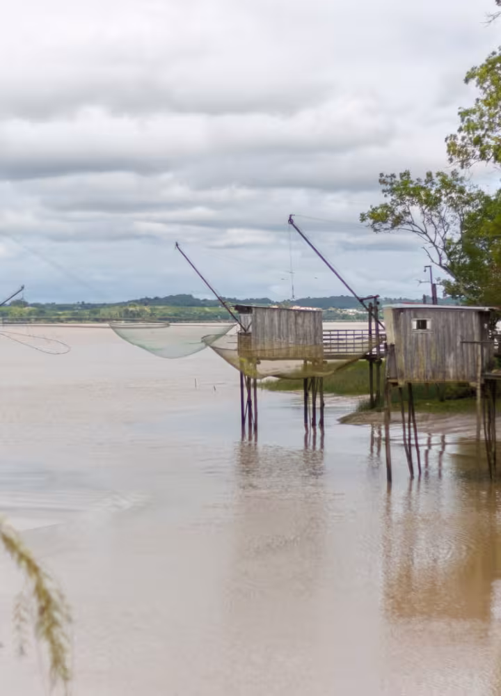 Carrelet sur l'estuaire à Cussac-Fort-Médoc