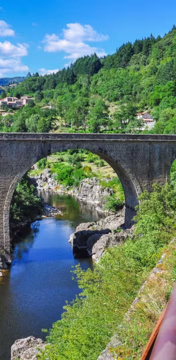 La Dolce Via à vélo en Ardèche avec Safrantours