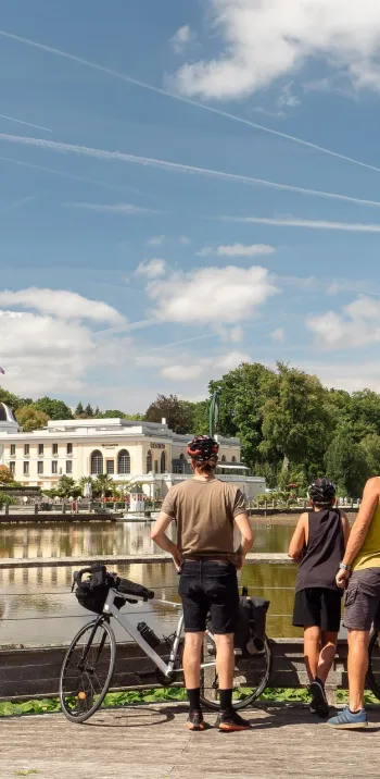 Cyclistes à Bagnole de l'Orne