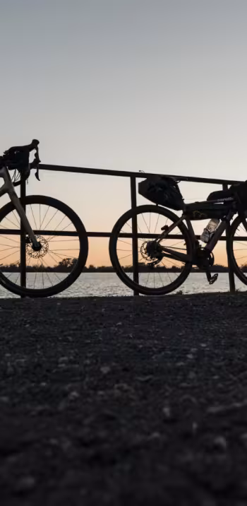 Coucher de soleil sur ViaRhôna à Port Saint Louis du Rhône - Gravel