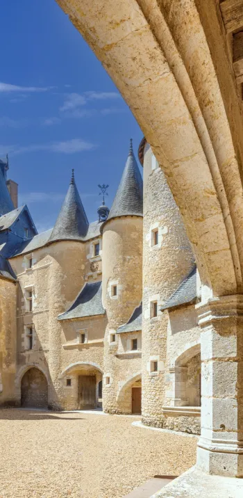 Château de Fougères-sur-Bièvre