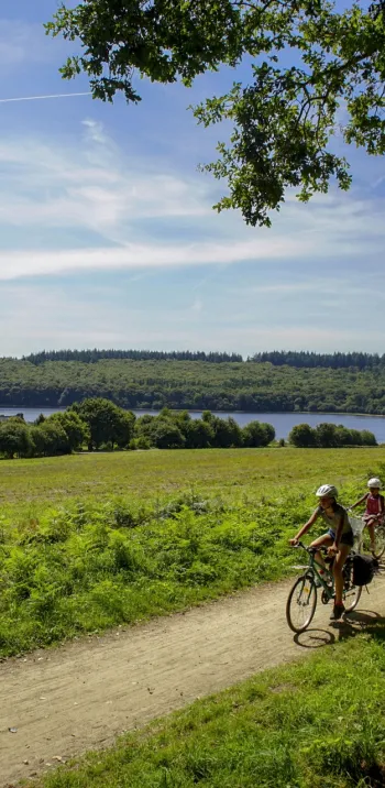 La Vélodyssée en famille autour du lac de Guerlédan