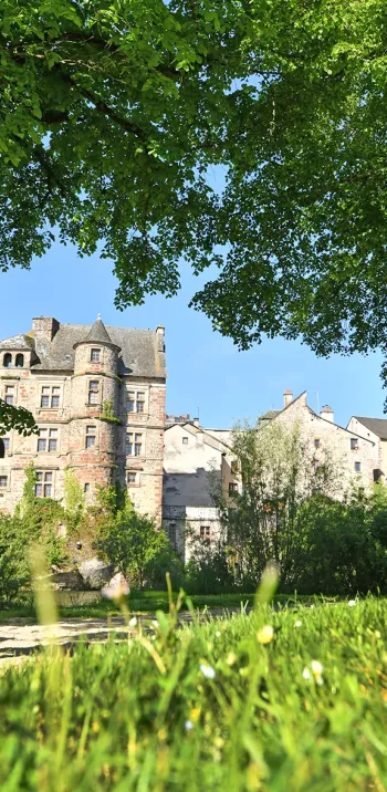 Espalion sur la Vallée du Lot à vélo