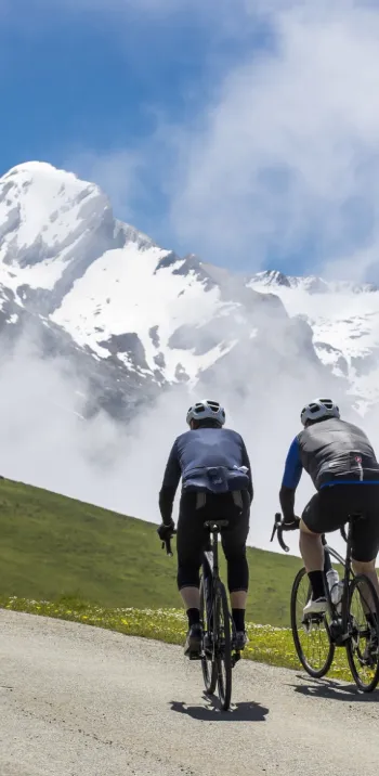Route des cols au col de l'Aubisque
