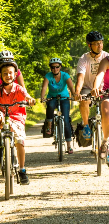 Voie verte à vélo en famille depuis Carhaix sur la V7 - Bretagne à vélo