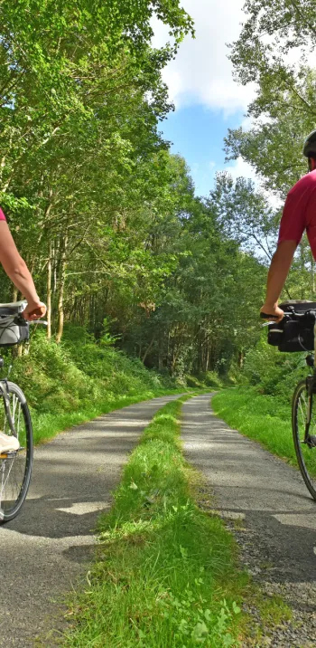 Au fil de l'eau, au fil des villages entre Sarthe et Anjou