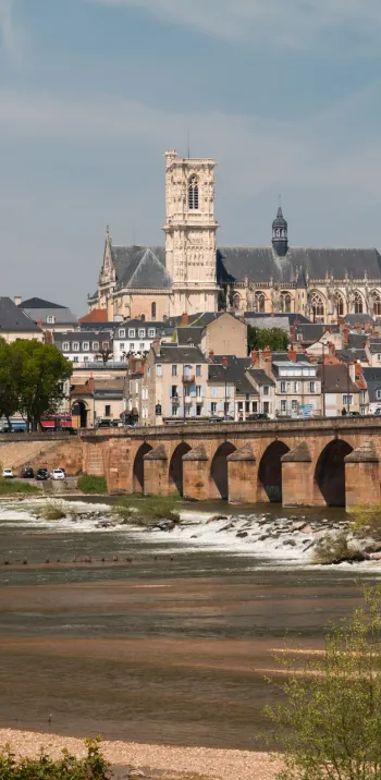 Nevers et son centre ancien