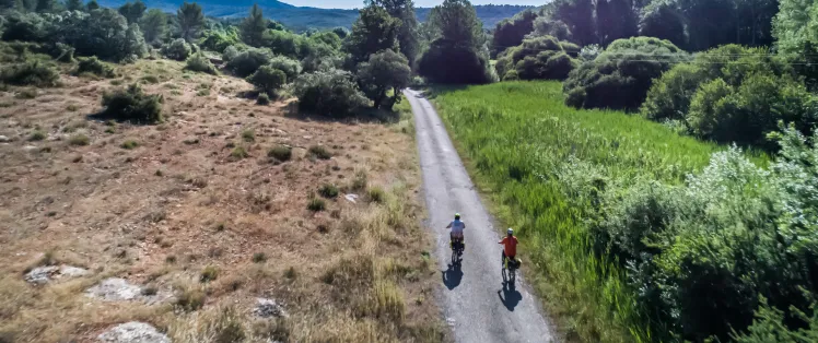 Jouques sur La Méditerranée à Vélo