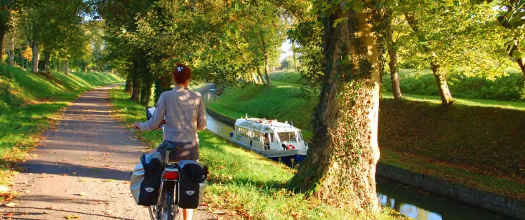 Séjours à vélo le long des canaux de Bourgogne avec Safrantours