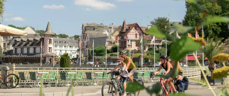Cyclistes à Bagnoles de l'Orne