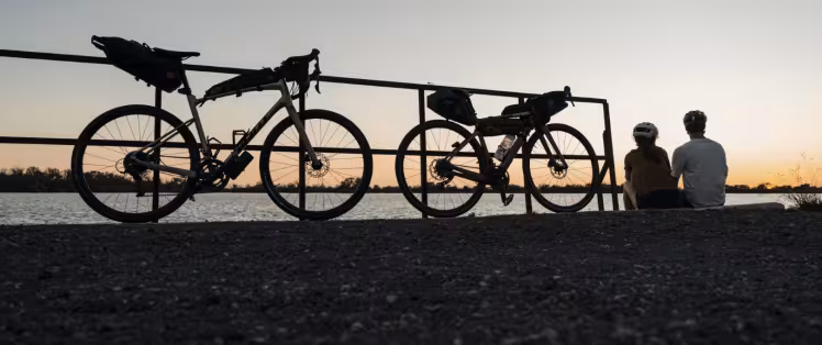 Coucher de soleil sur ViaRhôna à Port Saint Louis du Rhône - Gravel