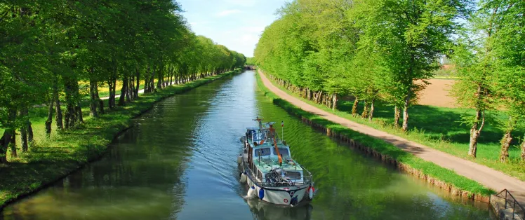 Canal entre Champagne et Bourgogne à Cusey