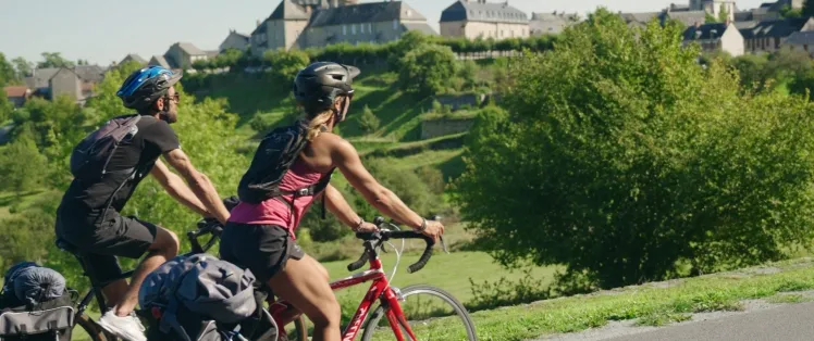 Arrivée à Bénévent L'Abbaye à vélo