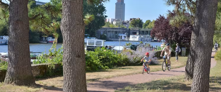L'Erdre à Nantes du côté du boulevard Van Iseghem