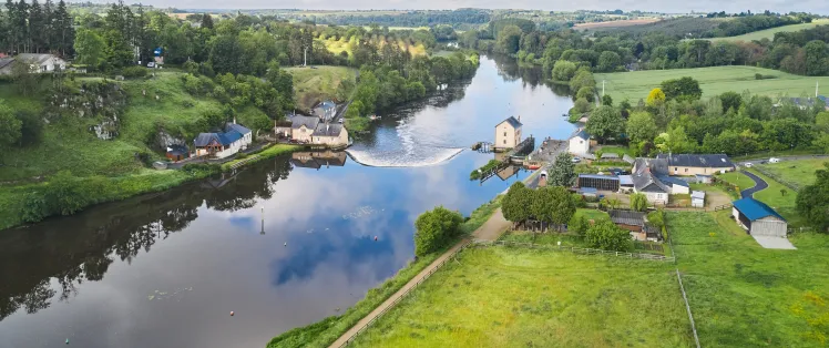 Ecluse d'Origné en bords de Mayenne