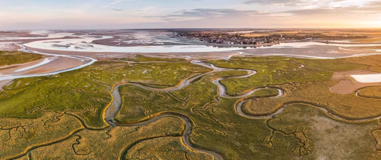 velomaritime-le-crotoy-vue-aerienne-c-hauts-de-france-tourisme-stephane-bouilland.jpg